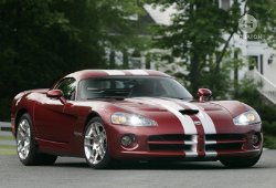 DODGE VIPER купе SRT-10